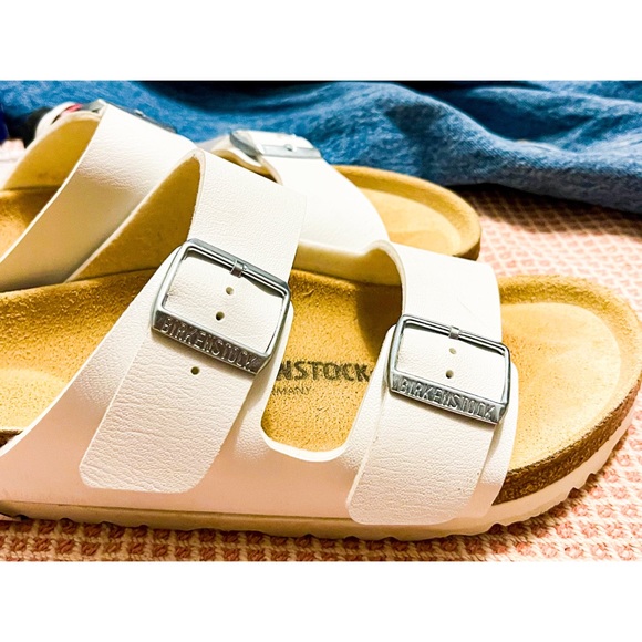 Birkenstock NWT White Arizona Sandals | Size 39 - Picture 2 of 6
